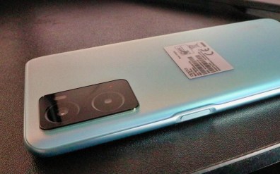 OPPO A76 Left side is the power button and finger print scanner