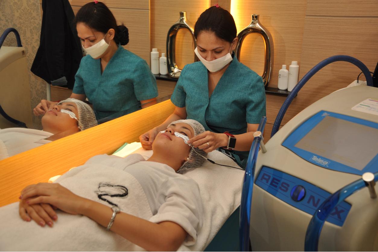 Rizzini Alexis Gomez getting treatment at Zen Institute