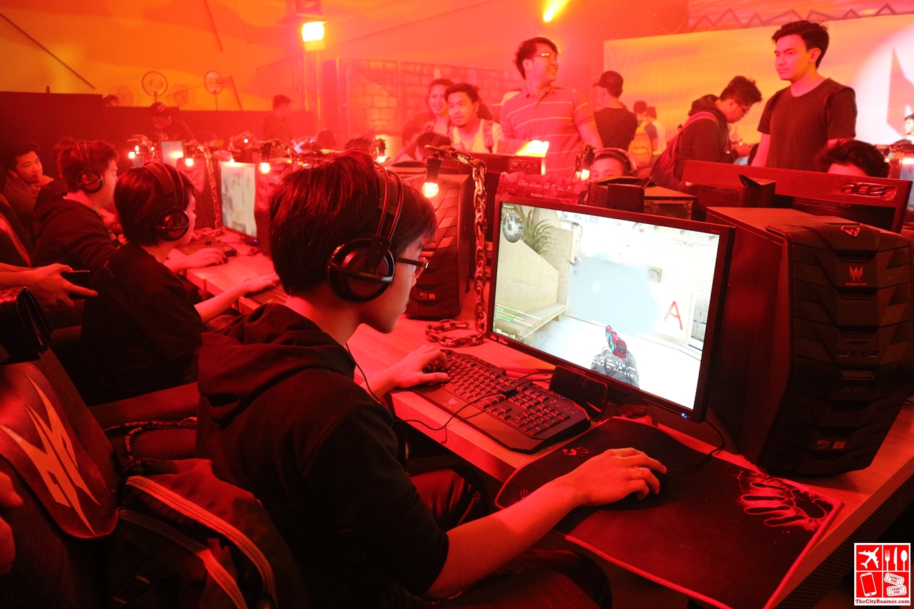 PC Gamers at the HIgh Grounds Cafe lauch