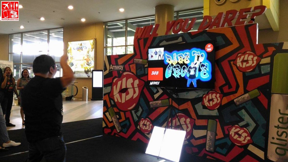 The City Roamer dared to groove at the Amway Kiss booth