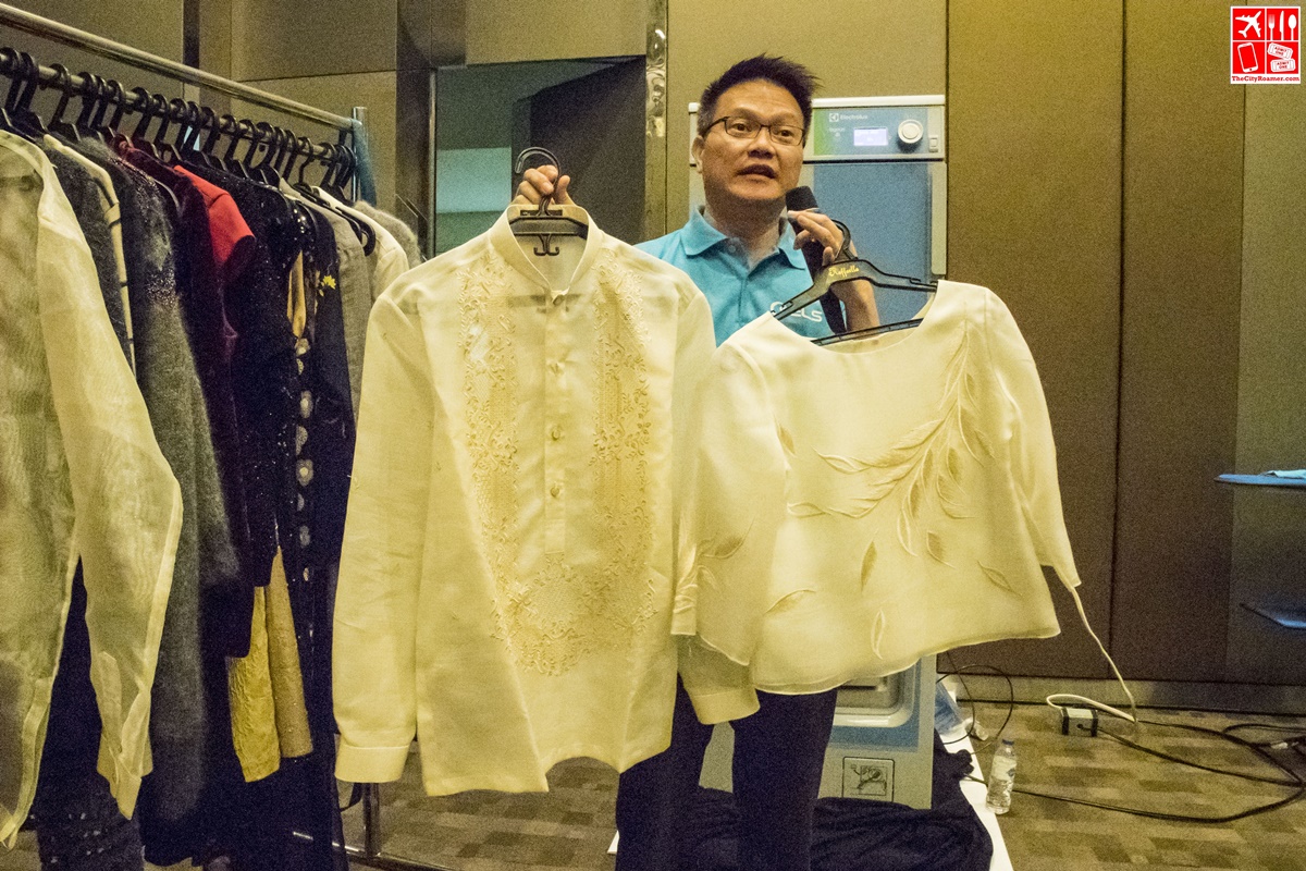 Barong made of Jusi can be wet cleaned better with the Lagoon Advanced Care system