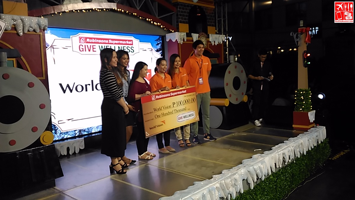Robinsons Supermarket gives a gift of hope by donating P100,000 through World Vision