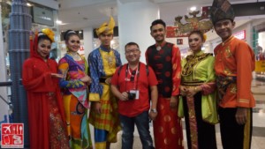 Photo Op with the performers