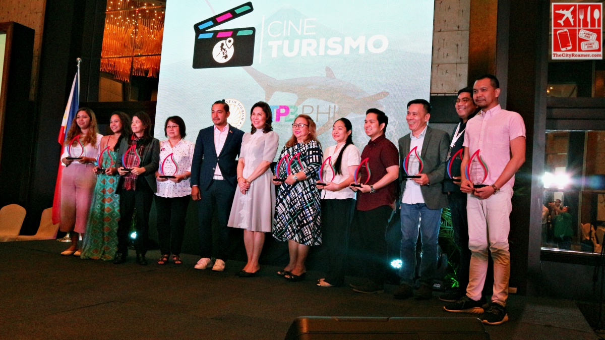 The awardees with Tourism Secretary Wanda Teo and TPB COO Cesar Montano