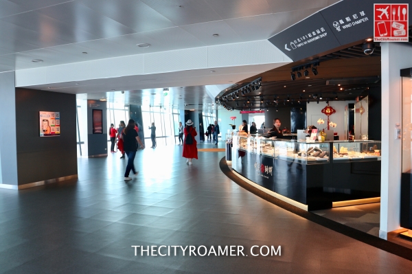 Stores at the center of Taipei 101 Observatory