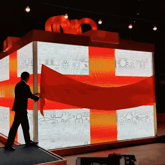 ING Bank Christmas Gift Box Reveal