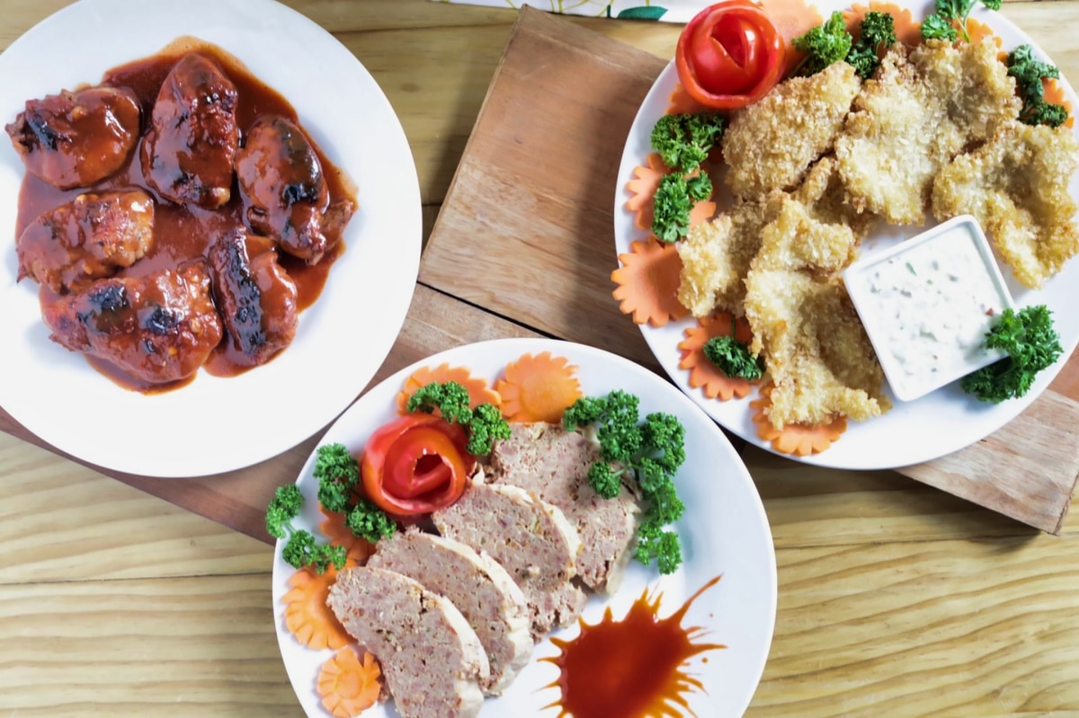 Enjoy Christmas Noche Buena with your loved ones with Lemon Grass meals