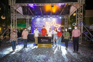 Group shot at the Greenhills Christmas with the Stars launch