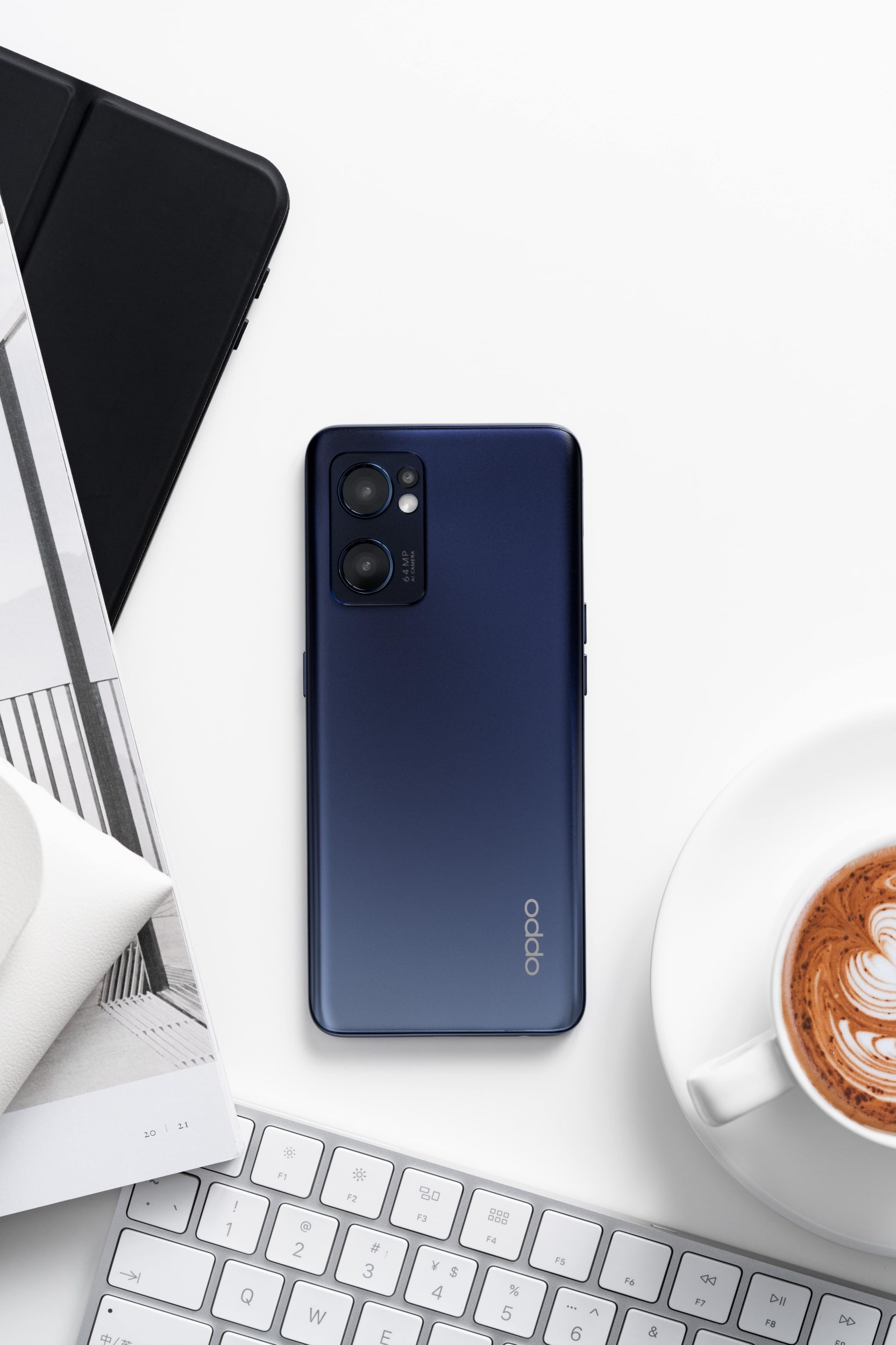 OPPO Reno7 5åG in Starry Black Product Photo