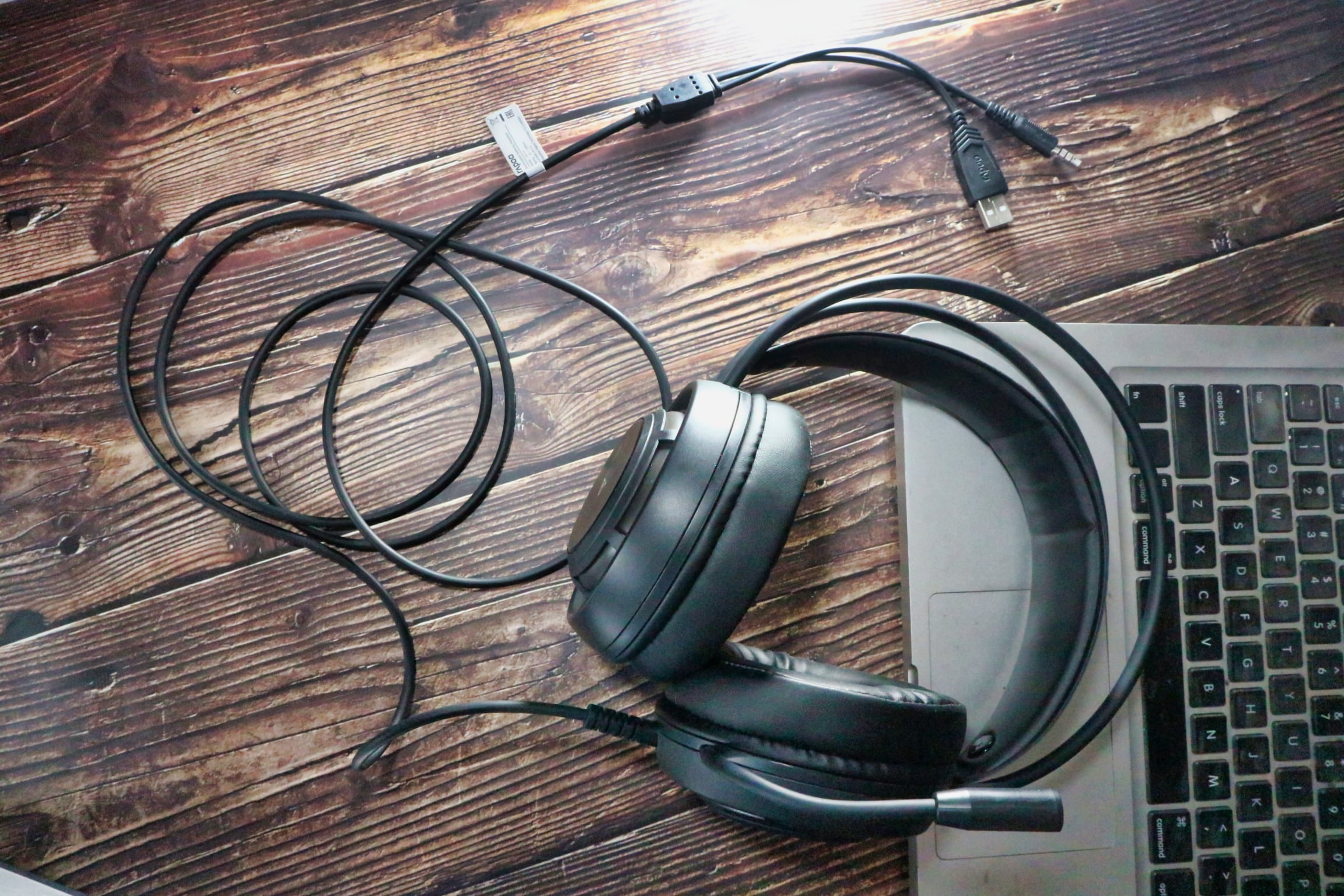 Long wire with USB and 3.5mm jack