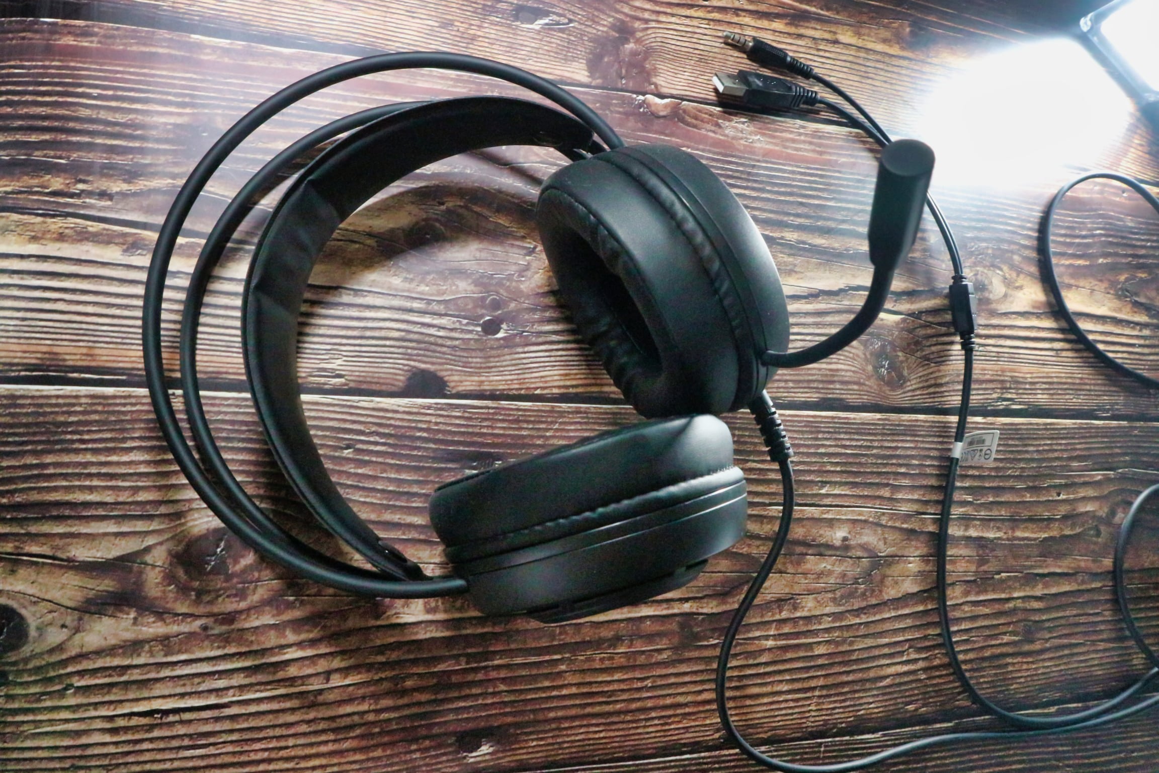 Looks like your usual over-ear headset