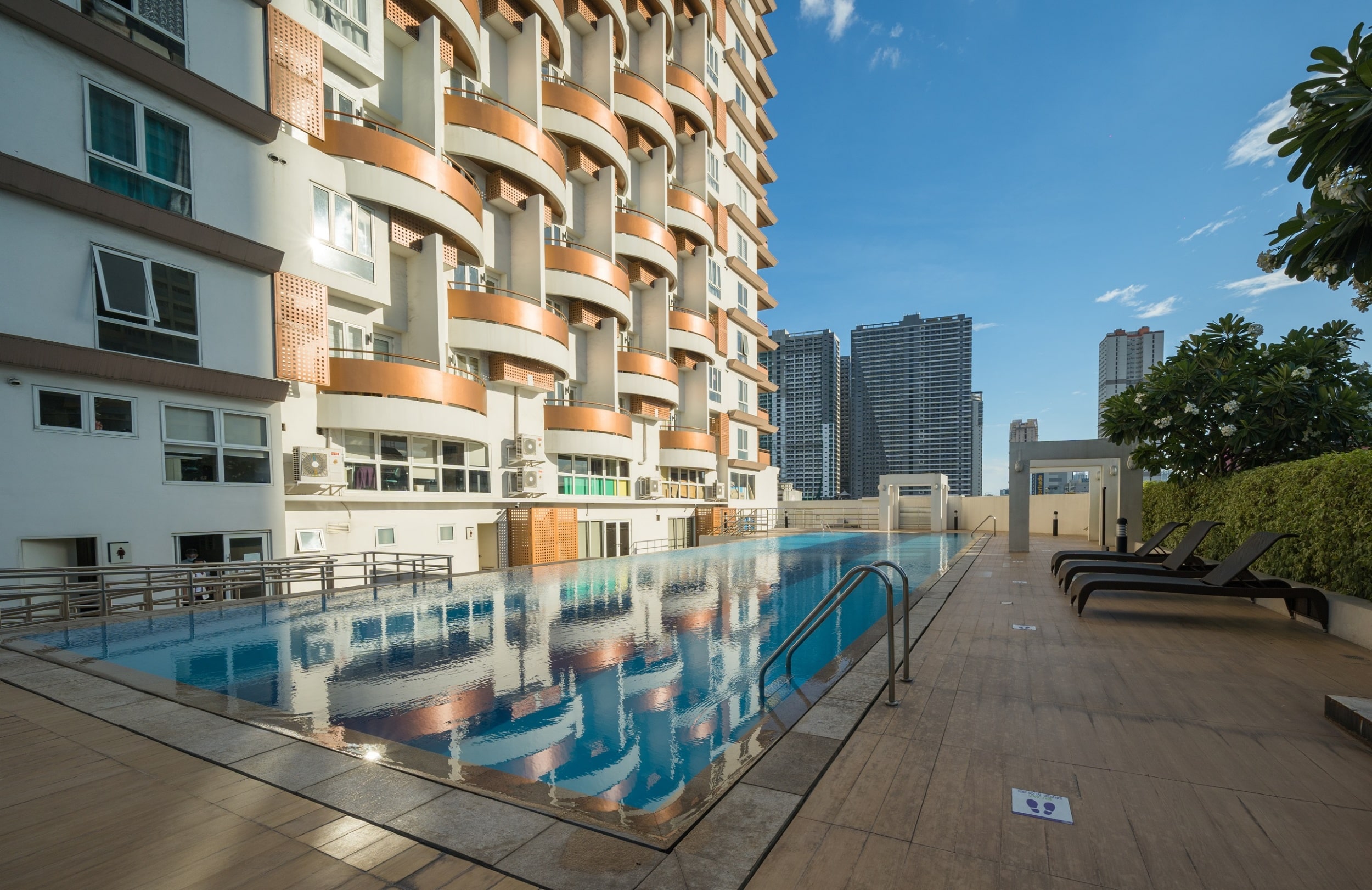 The swimming pool at Zitan condominium